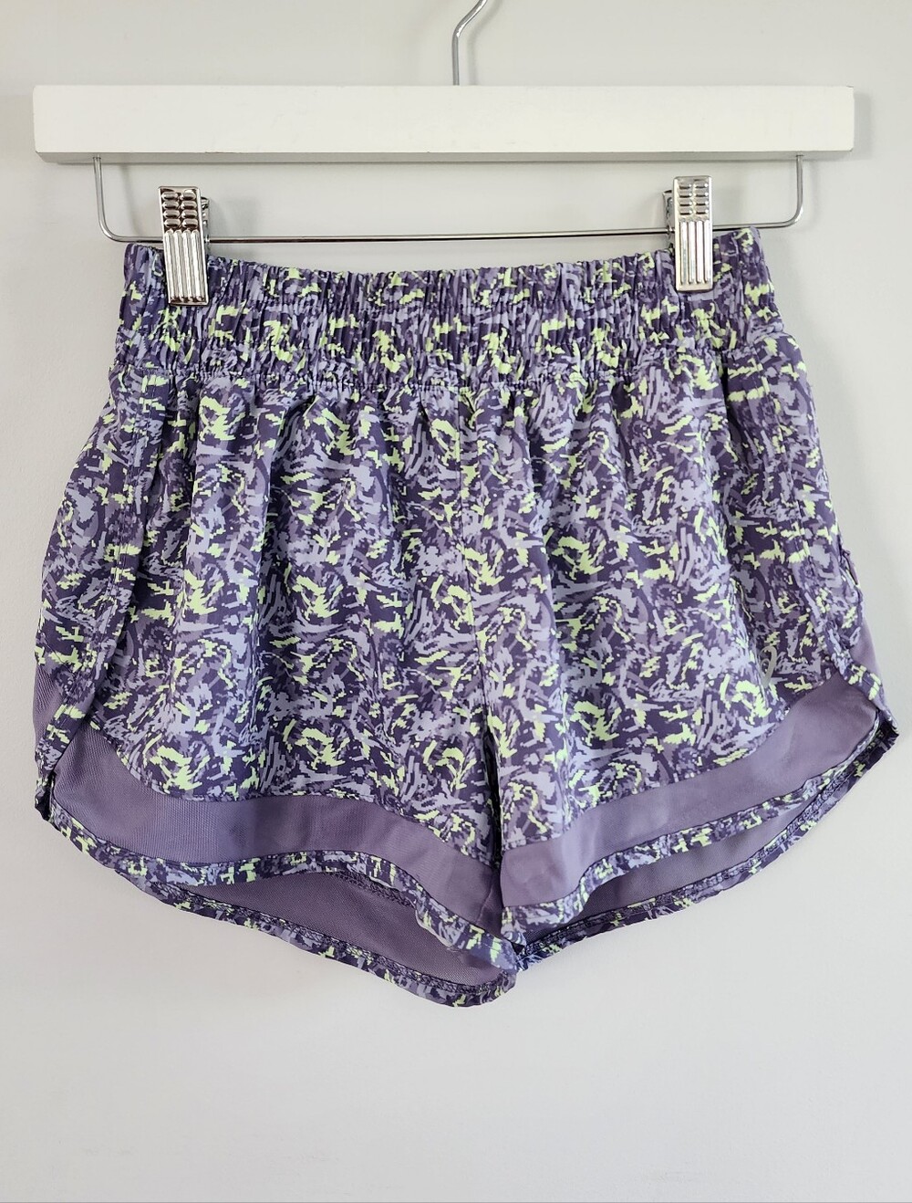 ASICS Women's Printed Running Shorts XS Purple Green Lined Side Zip Athleisure